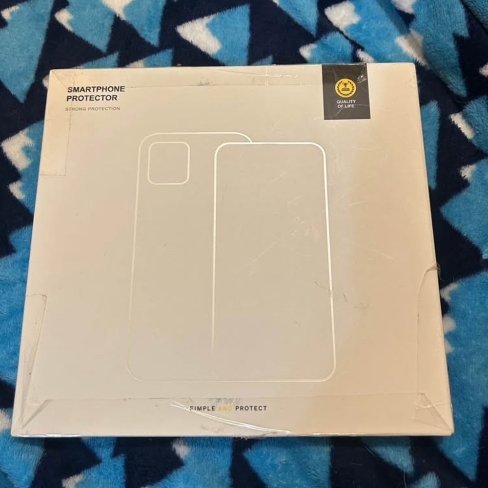 iPhone 14 Pro max case and screen protectors